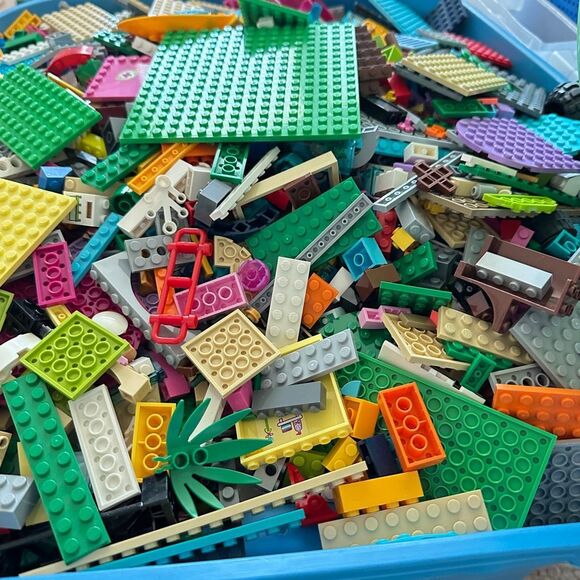 LEGO BY THE POUND! 1 LB OF OF PIECES. RANDOM SELECTION. FREE SHIPPING!! - Picture 6 of 10